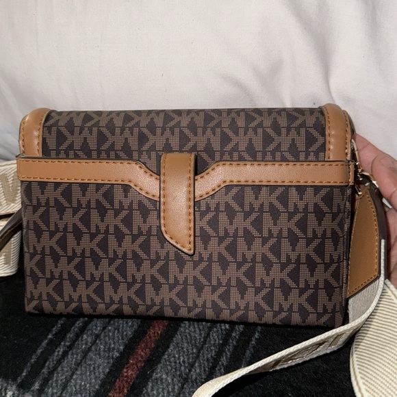 MK cross bag - Picture 2 of 3
